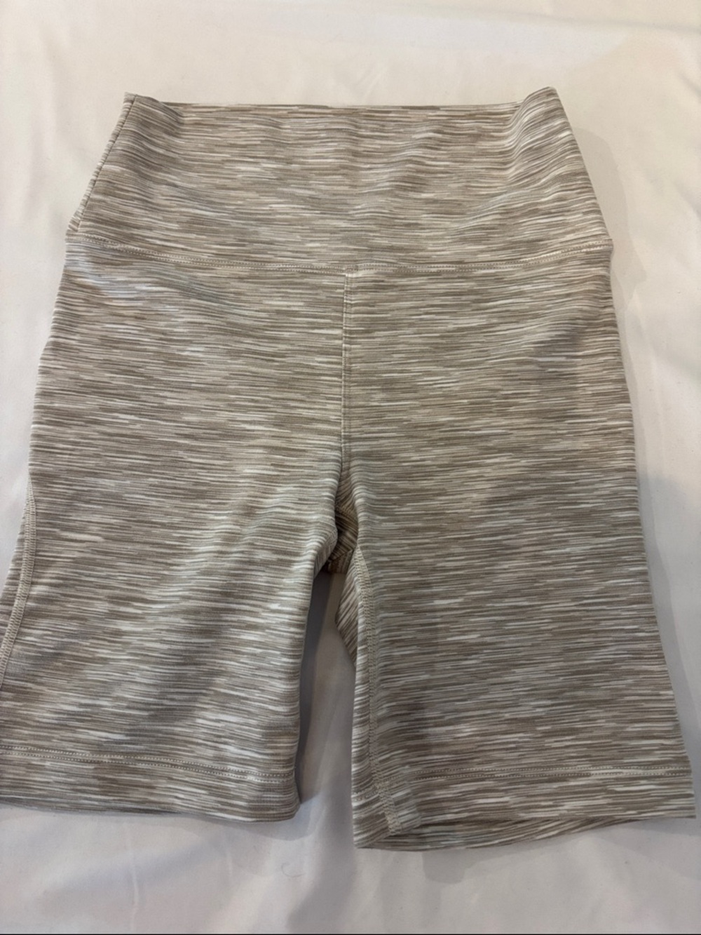 Outdoor Voices women’s heather Gray 7” bike shorts - size XS